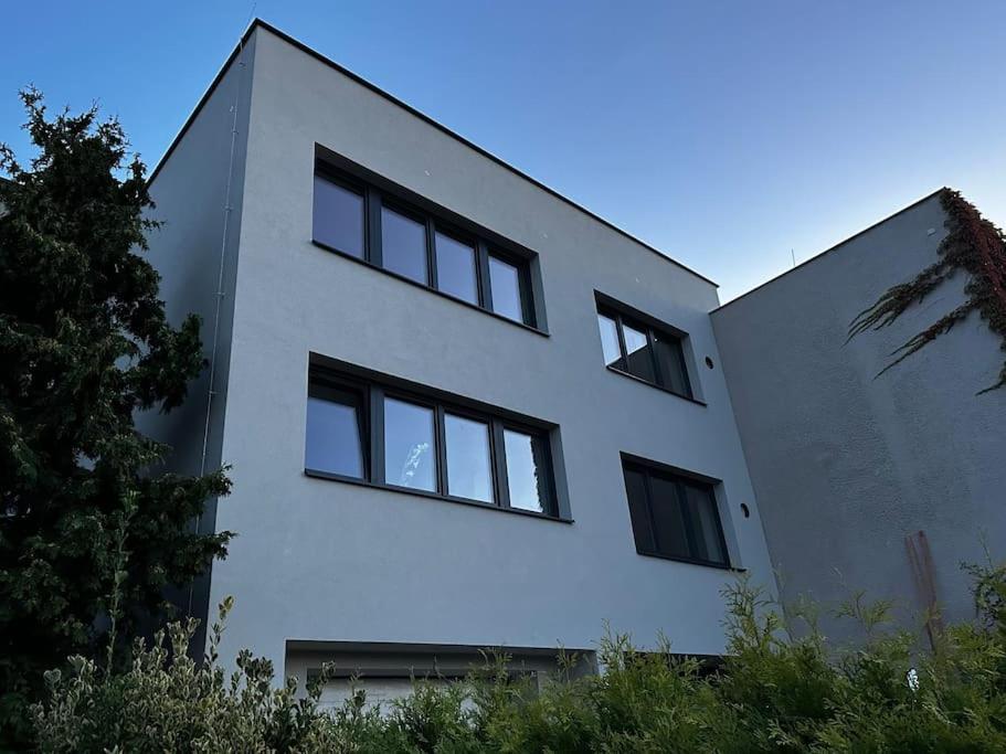 Ferienwohnung Byt V Rezidencni Ctvrti Prahy 6 Prag Exterior foto